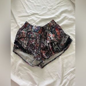 LULU HOTTY HOT SHORTS!!